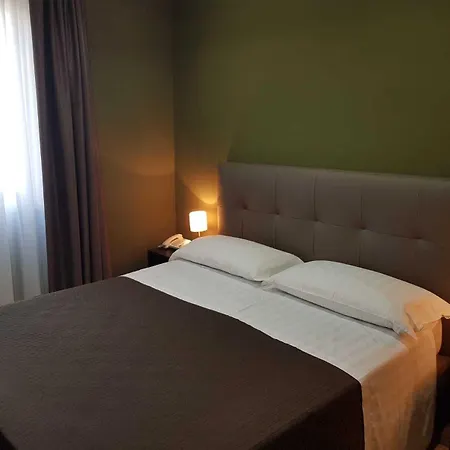 Europa Art Hotel 4*